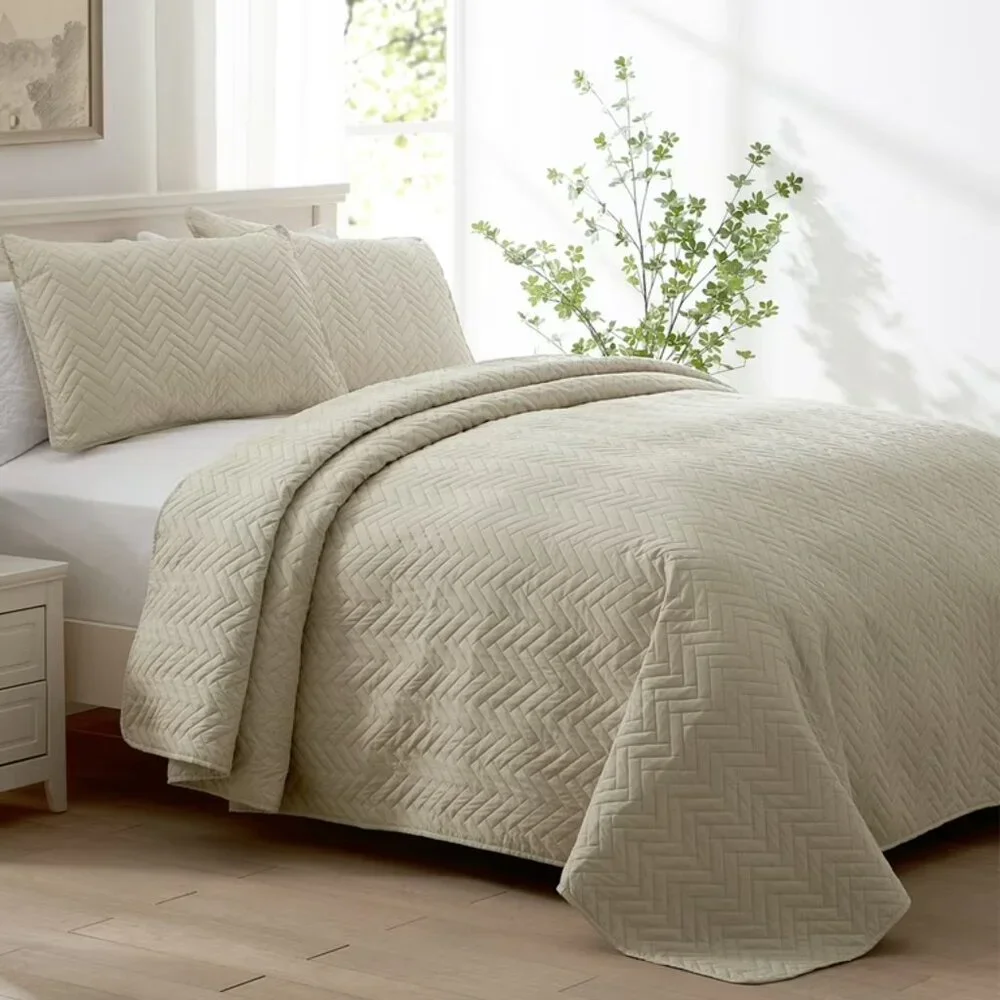 SEMECH King Size Quilt Set | California King | NIB | 3-Piece Set | Beige